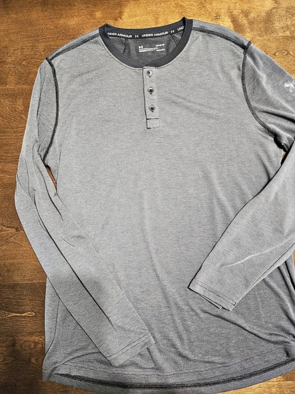 Under Armour Gray Black Threadborne Knit Fitted Henley Long Sleeve Size Large